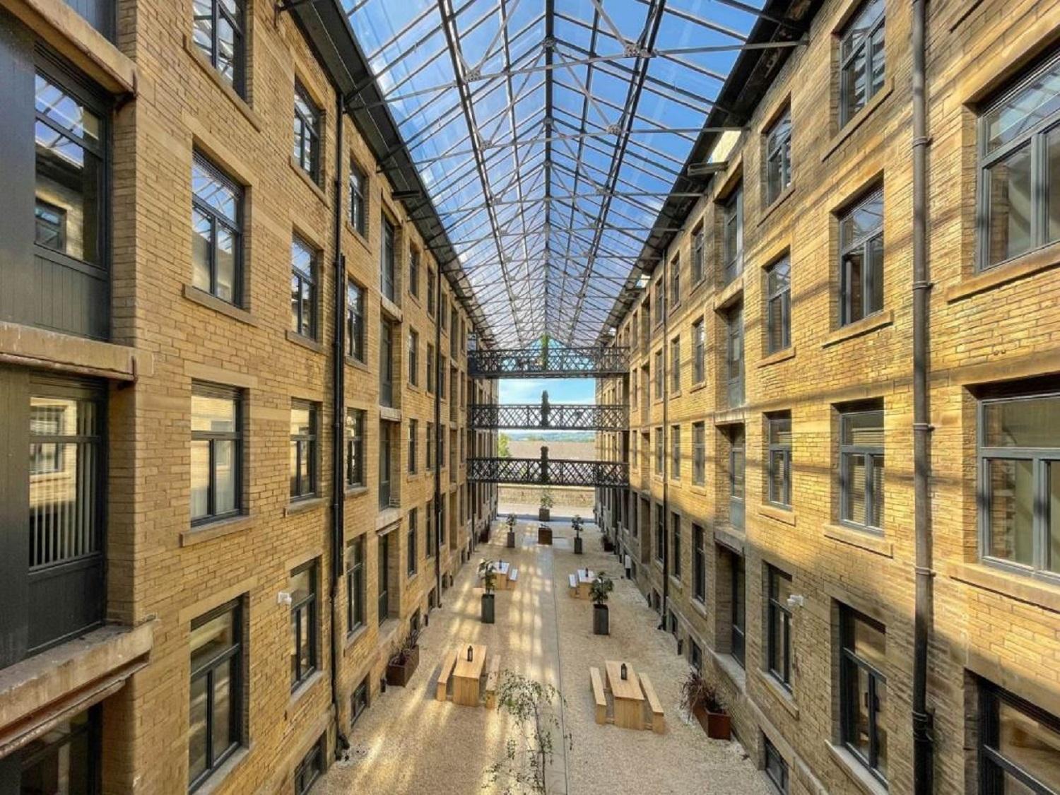 5-Bedroom Luxury Duplex Penthouse Bradford  Exterior photo